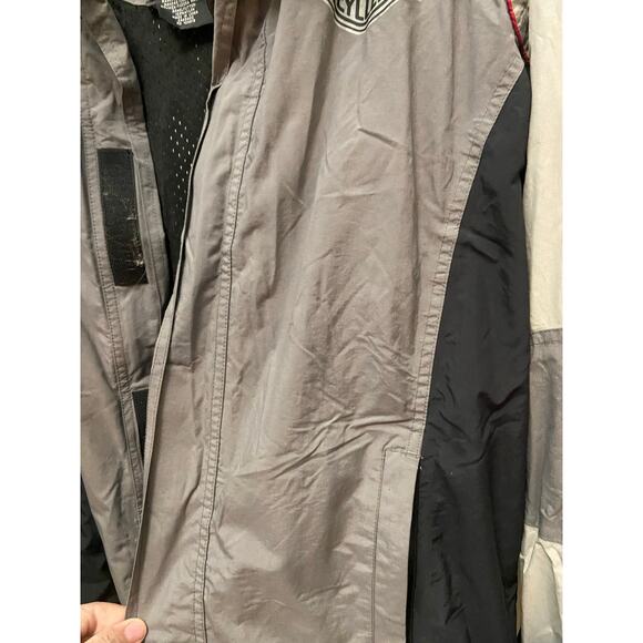 Harley Davidson hooded windbreaker size medium - Picture 5 of 9